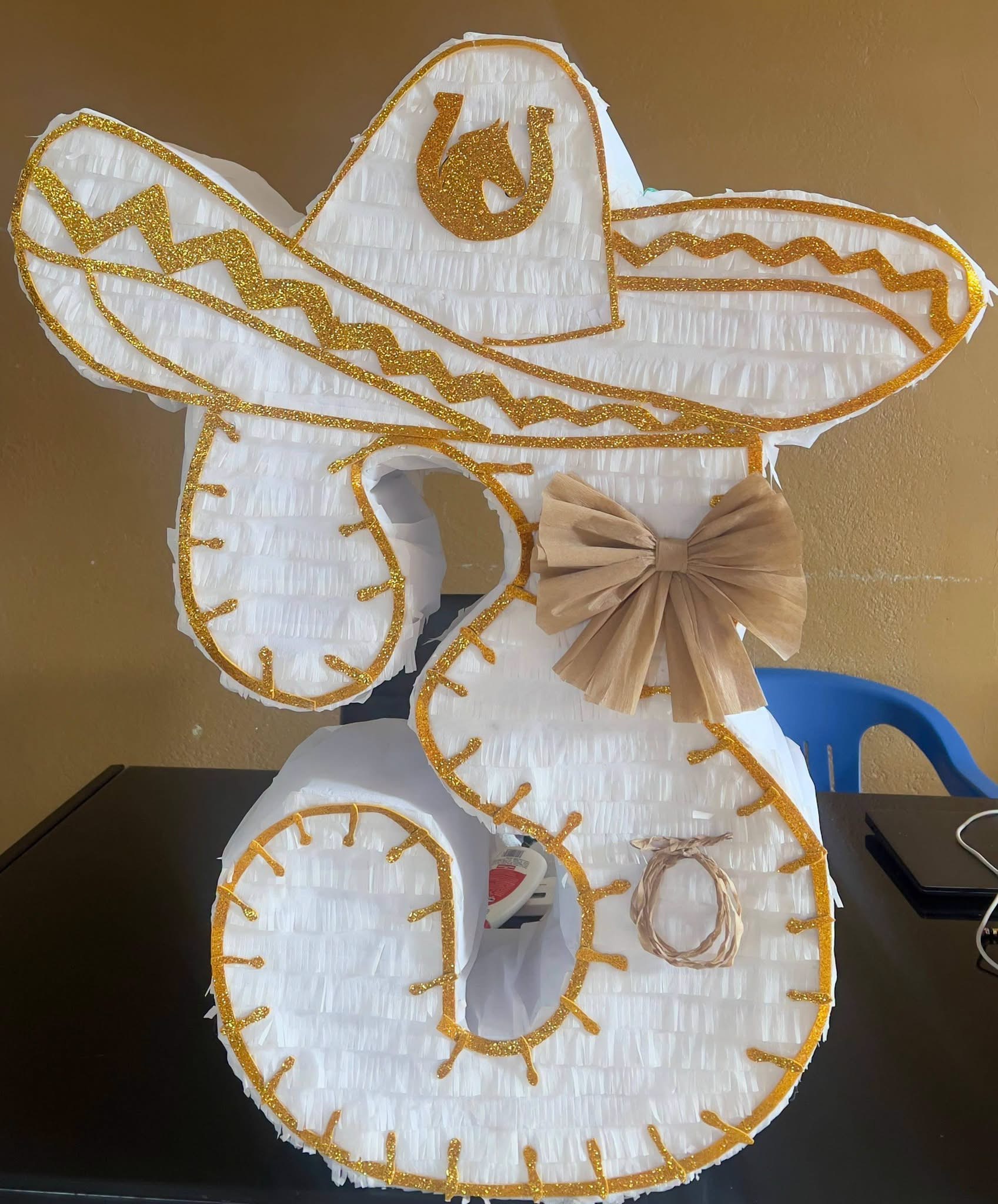 Piñata Número 3 - Temática Ranchero
